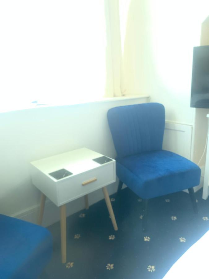 Burnett Arms Hotel Inverurie Bagian luar foto