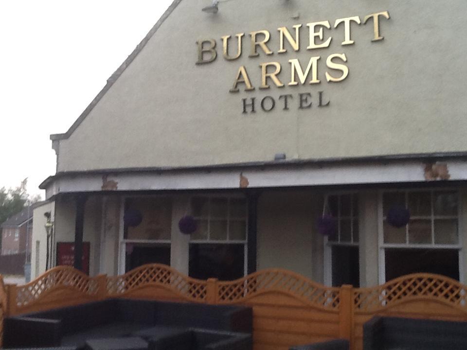 Burnett Arms Hotel Inverurie Bagian luar foto